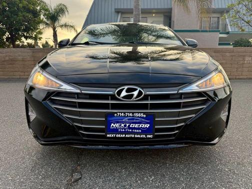 2020 Hyundai ELANTRA SE