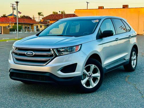 Ingot Silver Metallic 2017 Ford Edge SE
