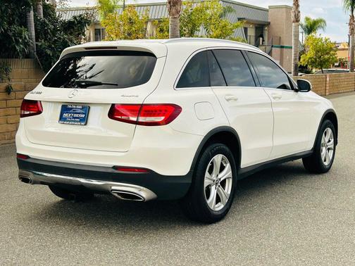 White 2018 Mercedes-Benz GLC 300 4MATIC