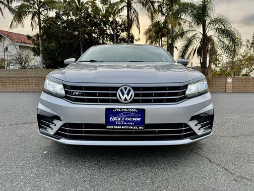 Reflex Silver Metallic 2016 Volkswagen Passat 1.8T R-Line