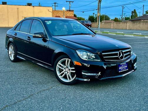 Blck 2014 Mercedes-Benz C-Class C 250 Sport