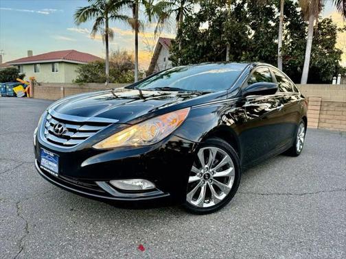 2013 Hyundai SONATA SE