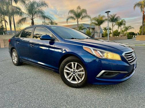 2017 Hyundai SONATA SE