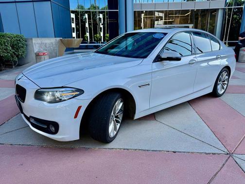2015 BMW 528 528i Sedan 4D