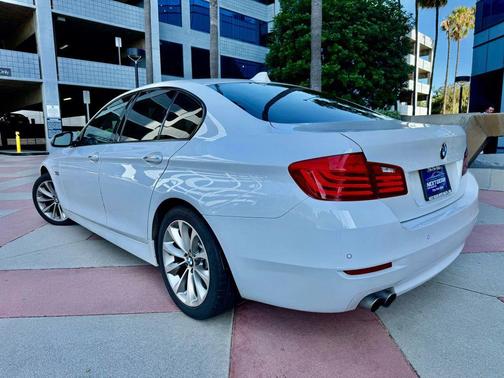 2015 BMW 528 528i Sedan 4D