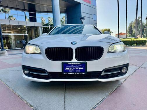 2015 BMW 528 528i Sedan 4D