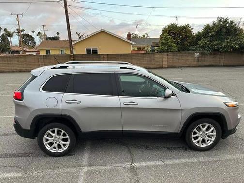 2014 Jeep Cherokee Sport