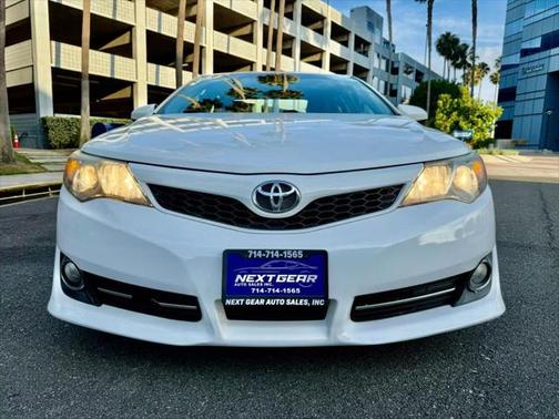 2014 Toyota Camry SE Sport