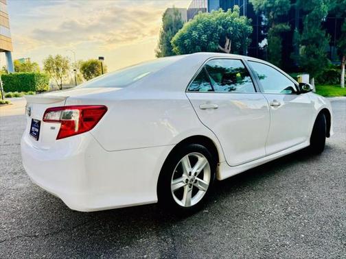 2014 Toyota Camry SE Sport