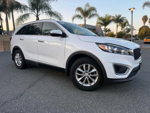 2018 Kia Sorento LX