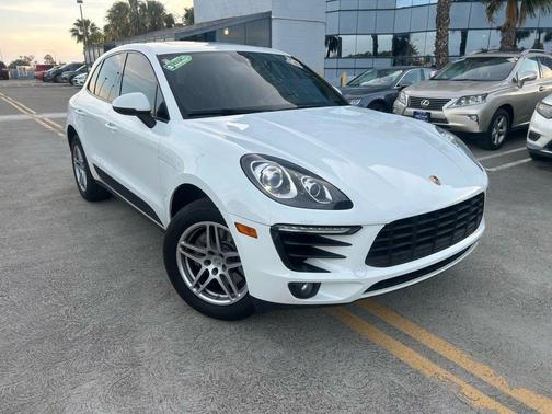 2018 Porsche Macan Sport Edition
