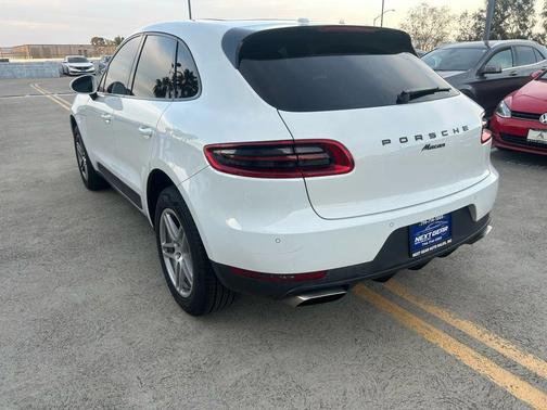2018 Porsche Macan Sport Edition