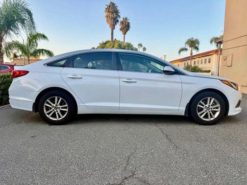 2016 Hyundai SONATA SE