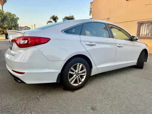 2016 Hyundai SONATA SE
