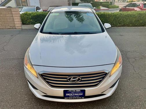 2016 Hyundai SONATA SE