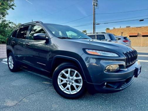 2016 Jeep Cherokee Sport