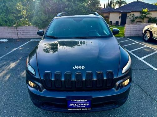 2016 Jeep Cherokee Sport