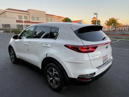 2020 Kia Sportage LX
