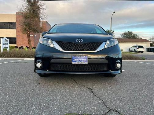 2013 Toyota Sienna SE