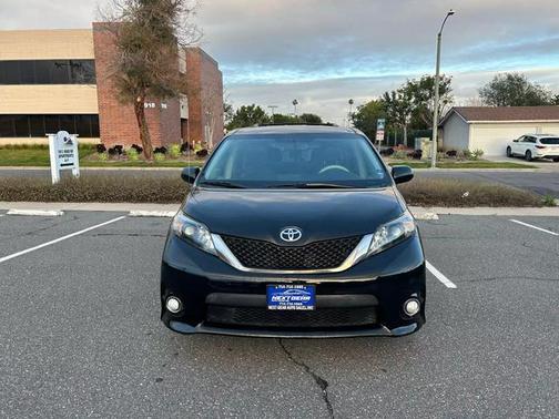 2013 Toyota Sienna SE