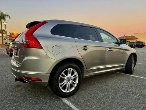 2015 Volvo XC60 T5 Premier