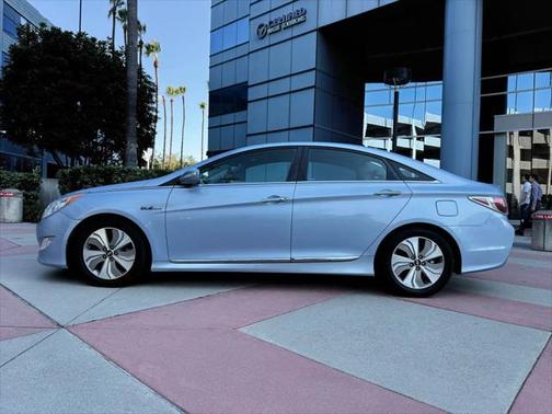 2013 Hyundai SONATA Hybrid Limited