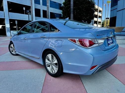 2013 Hyundai SONATA Hybrid Limited