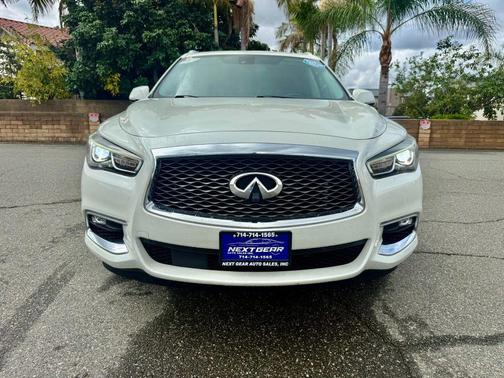 2017 INFINITI QX60 Base