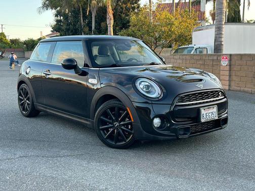 Midnight Black Metallic 2019 MINI Hardtop Cooper S