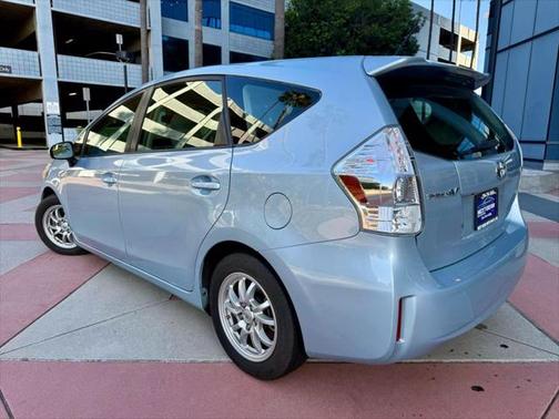 2012 Toyota Prius v Two