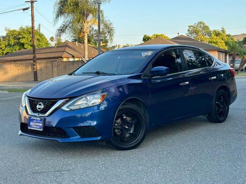 Deep Blue Pearl 2017 Nissan Sentra S
