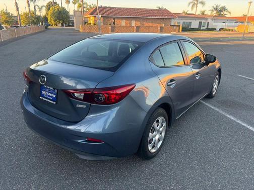 2015 Mazda Mazda3 i Sport