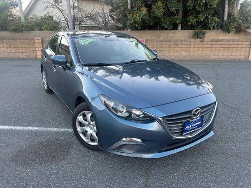 2015 Mazda Mazda3 i Sport