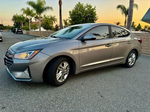 2020 Hyundai ELANTRA SEL