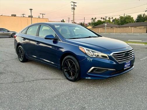 2017 Hyundai SONATA SE