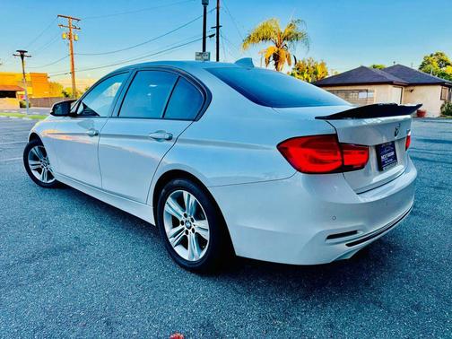 2016 BMW 328 328i Sedan 4D