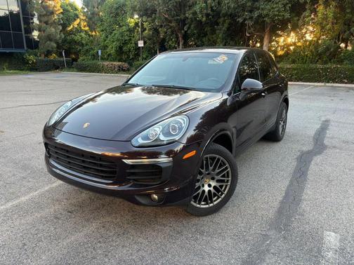 Mahogany Metallic 2017 Porsche Cayenne Platinum Edition
