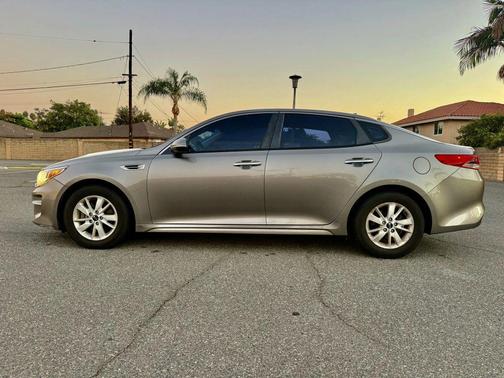 2017 Kia Optima LX