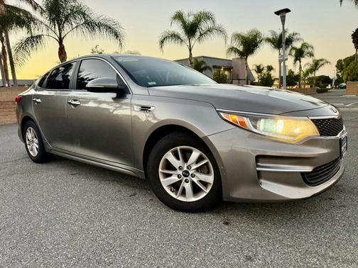 2017 Kia Optima LX