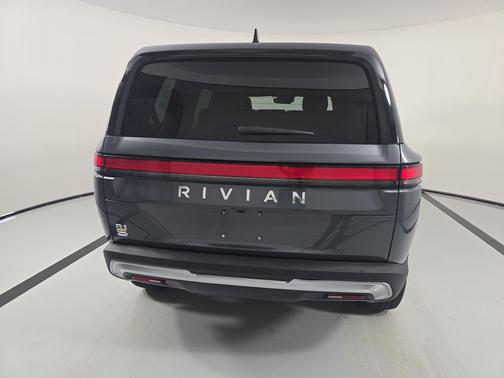 2024 Rivian R1S Adventure Quad Motor Large Pack