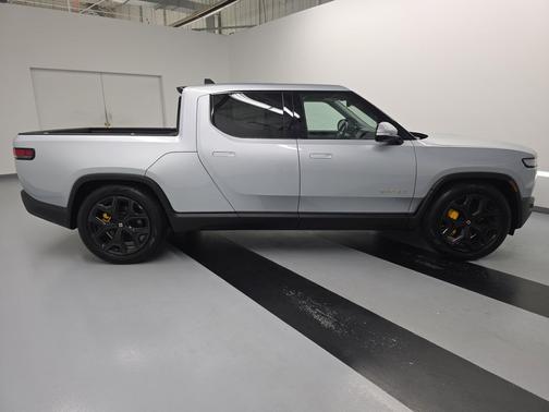 2023 Rivian R1T Adventure Quad Motor Large Pack