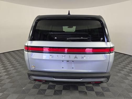 2023 Rivian R1S Adventure Package