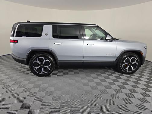 2023 Rivian R1S Adventure Package