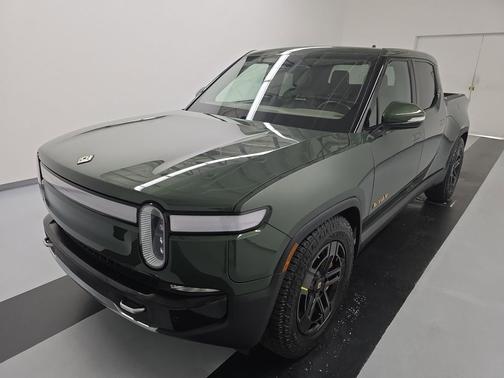 2023 Rivian R1T Adventure Package