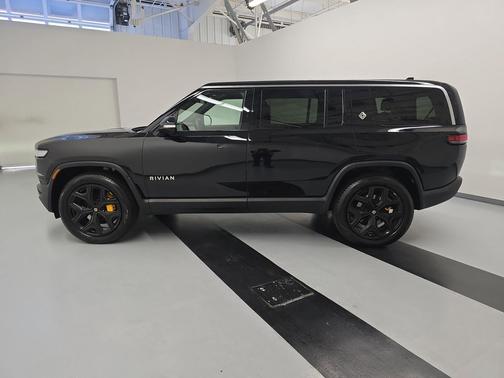 2022 Rivian R1S Launch Edition