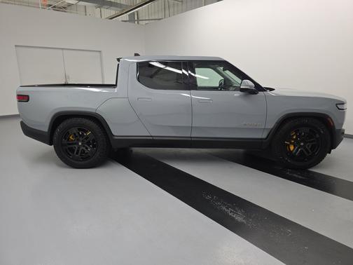 2023 Rivian R1T Adventure Package