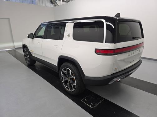 2022 Rivian R1S Launch Edition