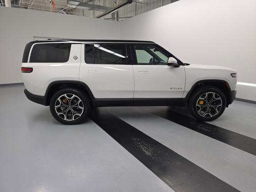 2022 Rivian R1S Launch Edition