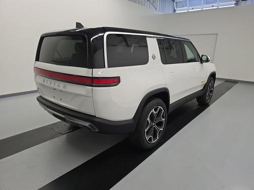 2022 Rivian R1S Launch Edition