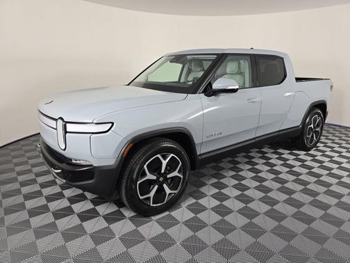 2024 Rivian R1T Adventure Package